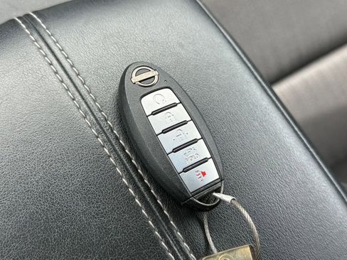 Used 2025 Nissan Altima 2.5 SV FWD image 21