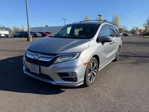 Used 2018 Honda Odyssey Elite image 6
