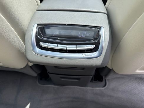 Used 2024 Cadillac XT6 Premium Luxury FWD image 27
