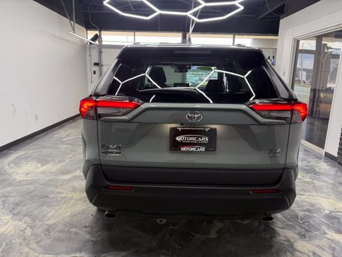 Used 2021 Toyota RAV4 XLE w/ Convenience Package AWD/4WD image 6