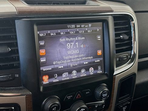 Used 2017 RAM 1500 Laramie image 17