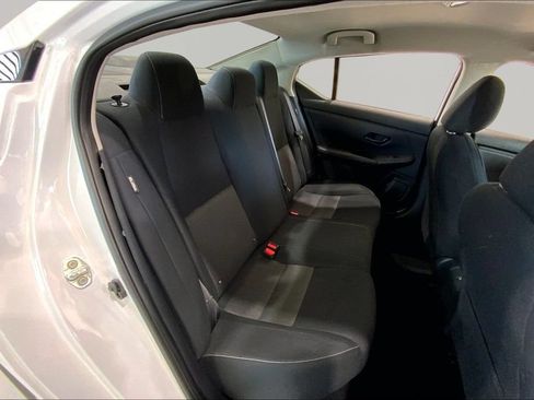 Used 2024 Nissan Sentra SV FWD image 17