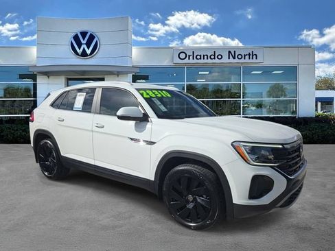 Used 2024 Volkswagen Atlas Cross Sport SE FWD image 1