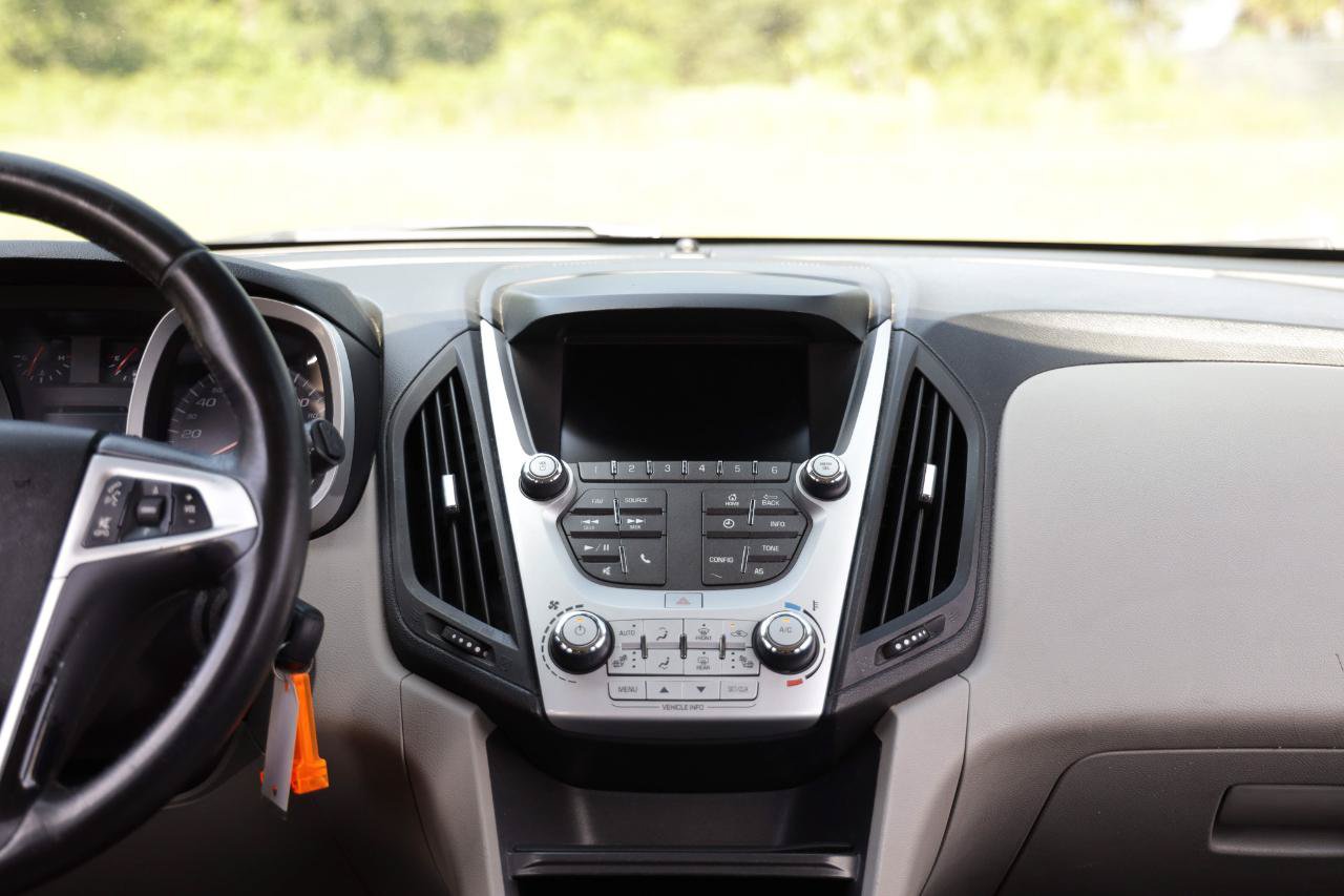Used 2017 Chevrolet Equinox LT w/ Convenience Package FWD image 29
