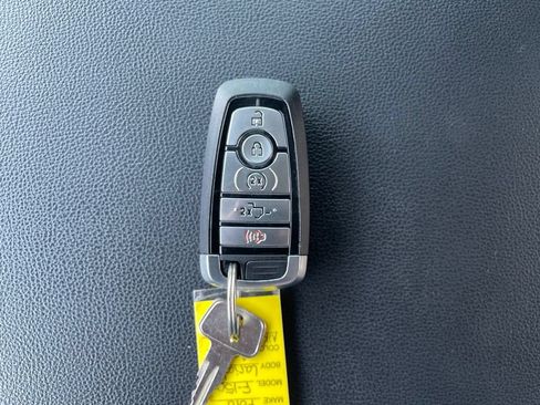 Used 2022 Ford F150 Lariat AWD/4WD image 24