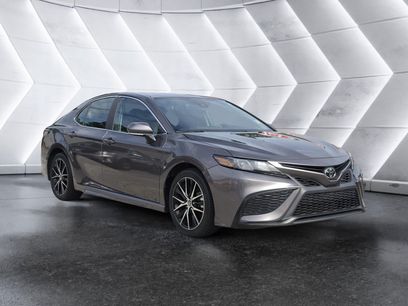 Used 2024 Toyota Camry SE w/ Convenience Package