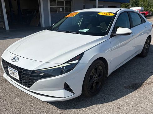 Used 2021 Hyundai Elantra SEL FWD image 7