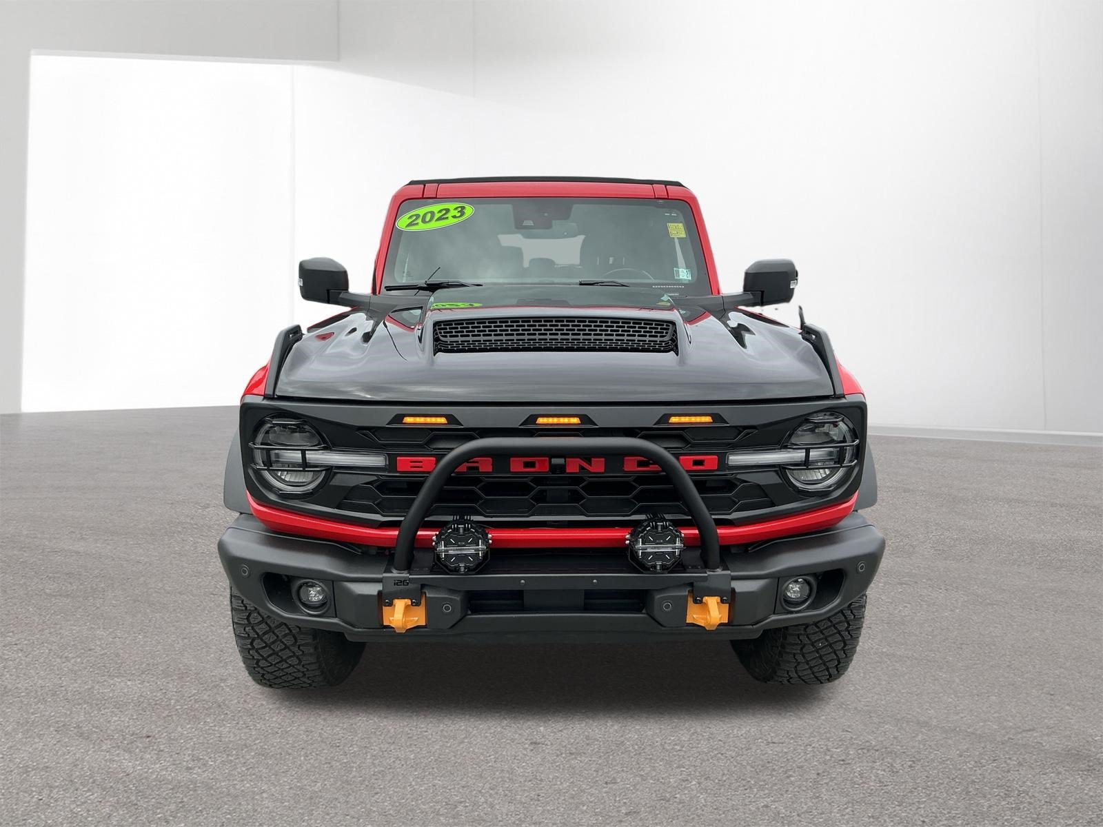 Used 2023 Ford Bronco Badlands w/ Sasquatch Package AWD/4WD image 8
