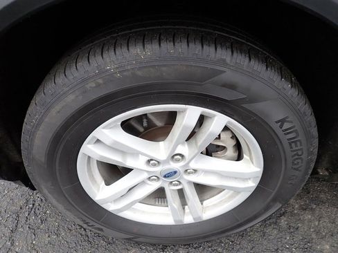 Used 2022 Ford Explorer XLT w/ Equipment Group 202A image 13