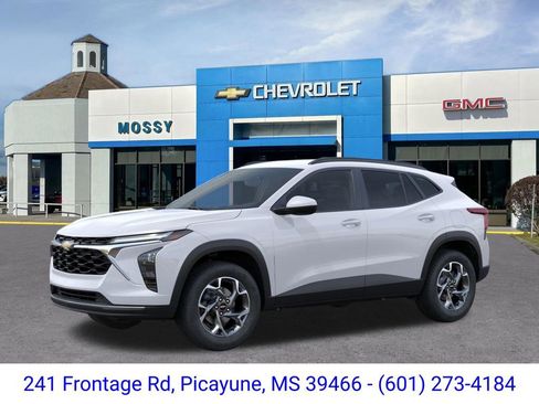 New 2026 Chevrolet Trax LT w/ LT Convenience Package FWD image 2