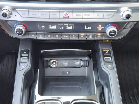 Used 2022 Kia Telluride EX w/ EX Premium Package FWD image 14