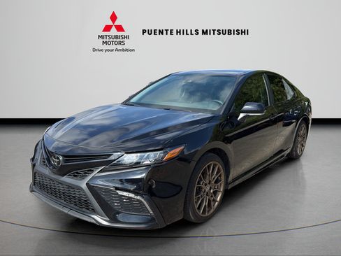 Used 2024 Toyota Camry SE FWD image 1