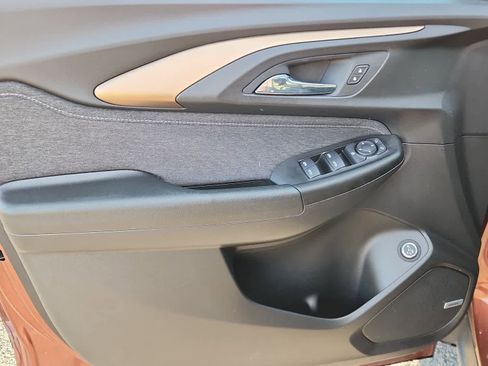 Used 2021 Chevrolet TrailBlazer ACTIV w/ Sun and Liftgate Package image 9