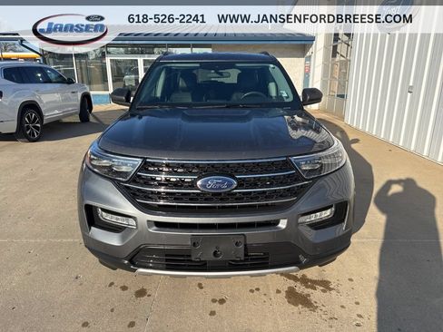 Used 2023 Ford Explorer XLT w/ Equipment Group 202A AWD/4WD image 2