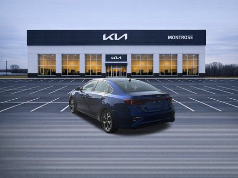 Used 2019 Kia Forte LXS FWD image 8