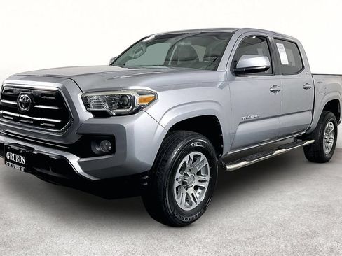 Used 2016 Toyota Tacoma SR5 w/ Towing Package RWD image 13