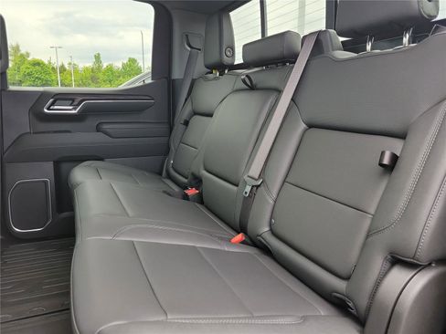 New 2026 GMC Sierra 1500 SLT AWD/4WD image 13
