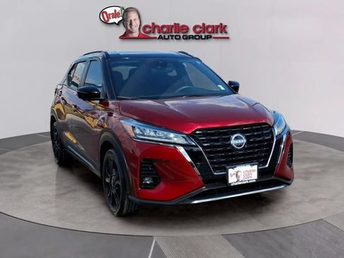 Used 2024 Nissan Kicks SR FWD image 8