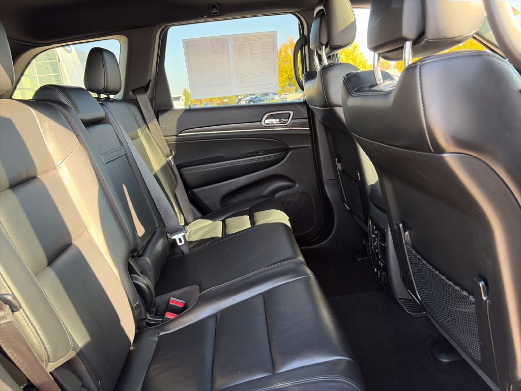 Used 2020 Jeep Grand Cherokee Limited AWD/4WD image 30