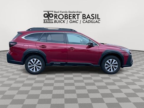 Used 2023 Subaru Outback Premium AWD/4WD image 9
