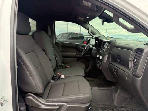 Used 2025 GMC Sierra 1500 Pro w/ Pro Value Package image 9