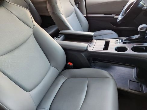 Used 2021 Toyota Sienna XLE FWD image 10