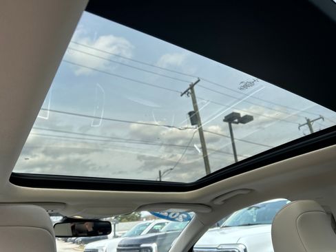 Certified 2022 Ford Edge Titanium image 7