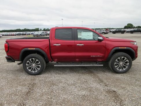 New 2026 GMC Canyon Denali AWD/4WD image 3