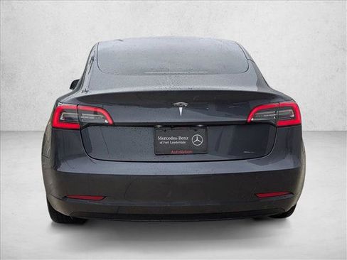 Used 2021 Tesla Model 3 Standard Range Plus image 7