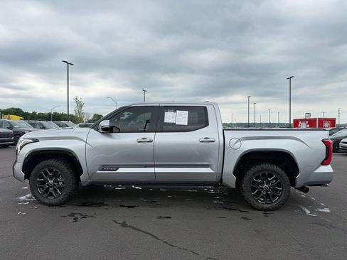 Used 2024 Toyota Tundra Platinum AWD/4WD image 8