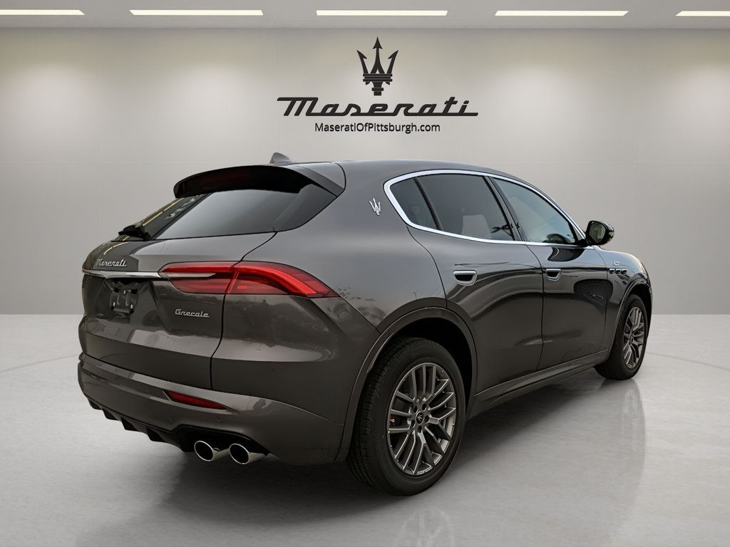 Used 2023 Maserati Grecale Modena AWD/4WD image 5