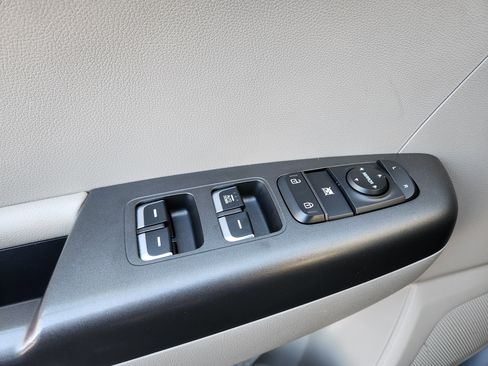 Used 2019 Kia Sportage LX w/ LX Popular Package image 17