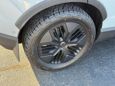 New 2026 Volvo EX30 Cross Country Ultra image 4