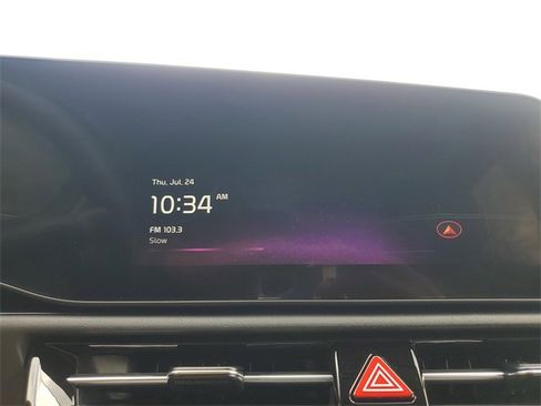 New 2025 Kia Niro SX Touring image 28