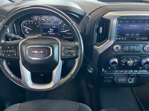 Used 2021 GMC Sierra 1500 SLE image 11