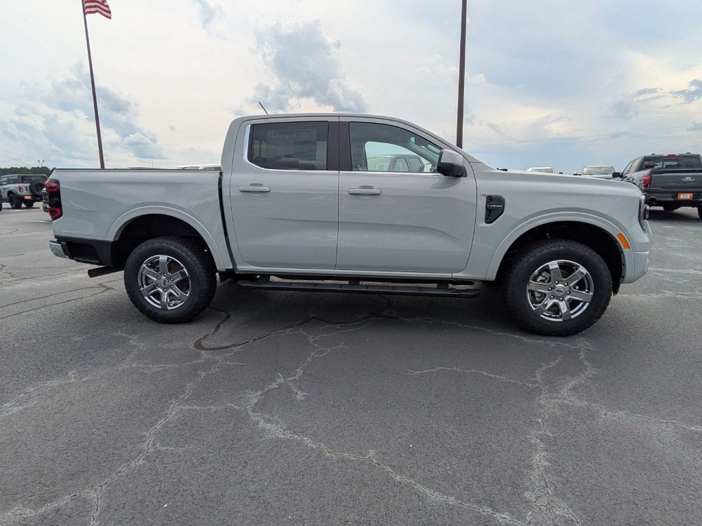 New 2026 Ford Ranger Lariat w/ Chrome Accent Package RWD image 26