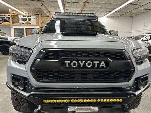 Used 2017 Toyota Tacoma TRD Pro AWD/4WD image 39