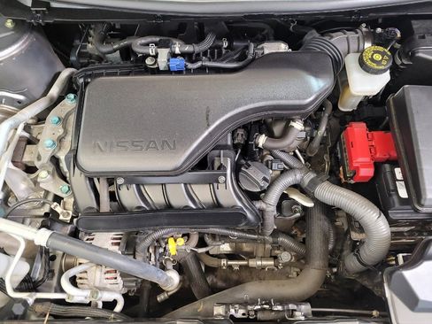 Used 2020 Nissan Rogue Sport S image 30