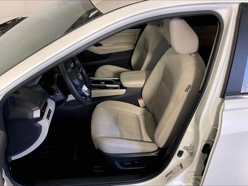 Used 2024 Nissan Altima 2.5 SV AWD/4WD image 35