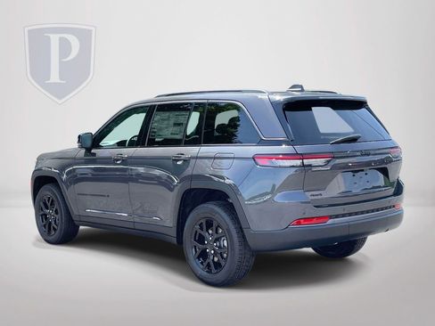 New 2026 Jeep Grand Cherokee Altitude AWD/4WD image 6