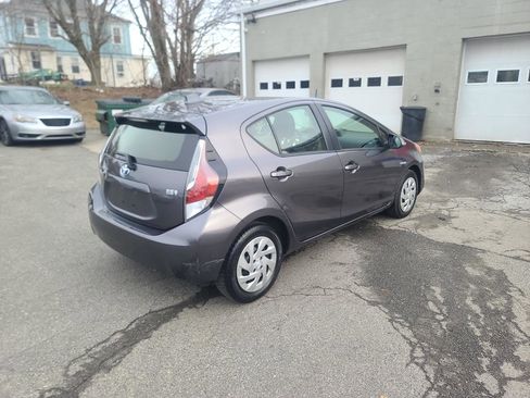 Used 2016 Toyota Prius C Two FWD image 7