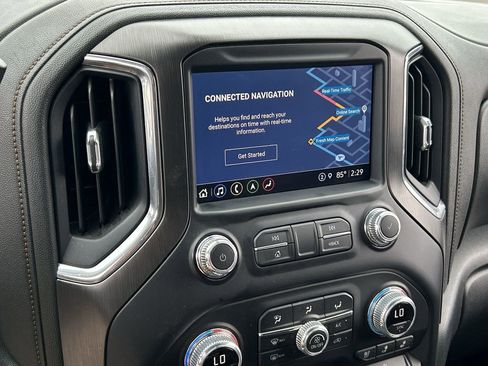 Used 2021 GMC Sierra 2500 AT4 w/ AT4 Premium Plus Package AWD/4WD image 14