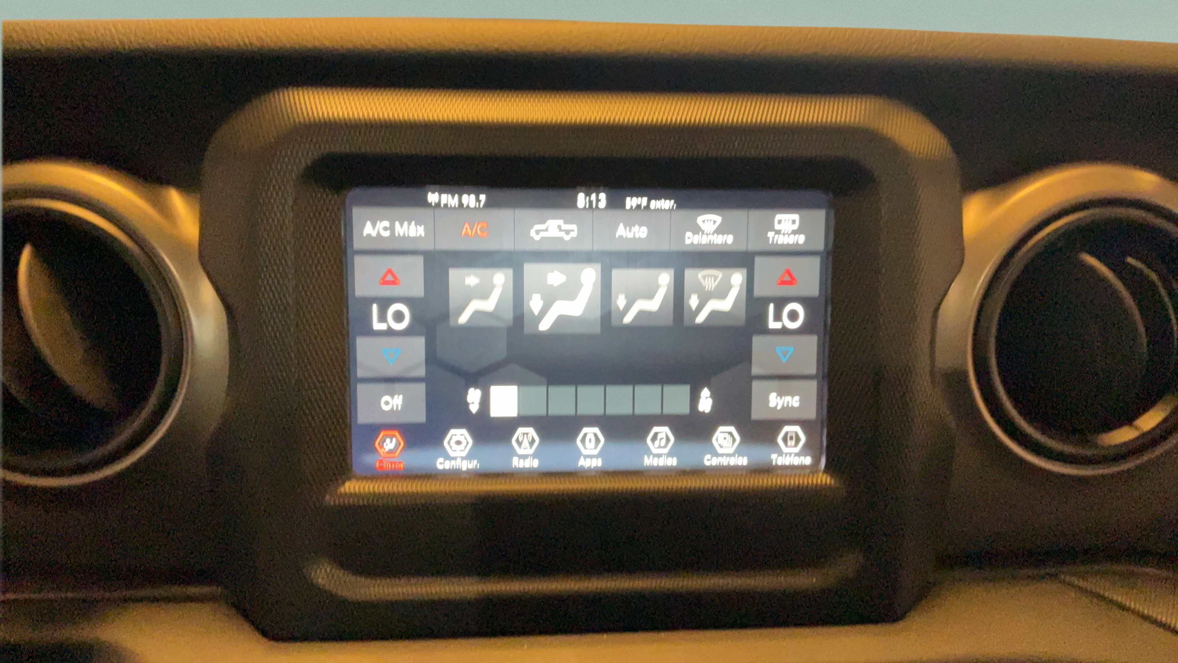Used 2021 Jeep Gladiator Sport AWD/4WD image 15