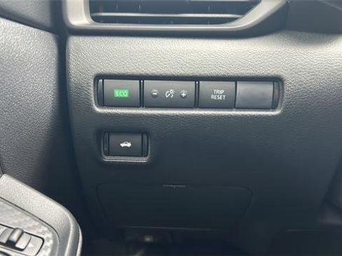 Certified 2025 Nissan Sentra S image 25