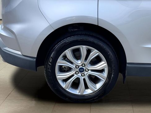 Used 2022 Ford Edge Titanium AWD/4WD image 44