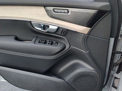 New 2026 Volvo XC90 B6 Plus image 8