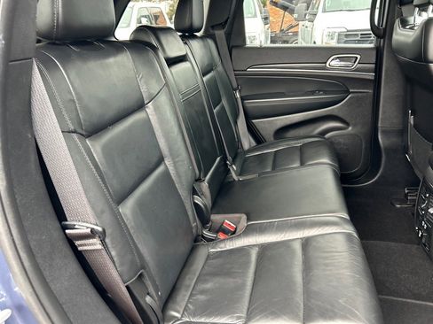 Used 2021 Jeep Grand Cherokee Limited image 22