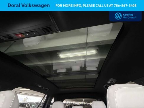 Certified 2023 Volkswagen Tiguan SE R-Line image 17