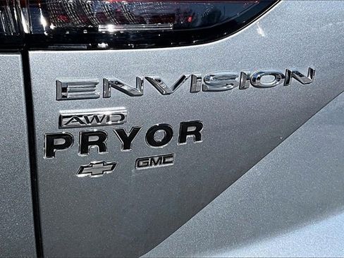 Used 2023 Buick Envision Essence image 24