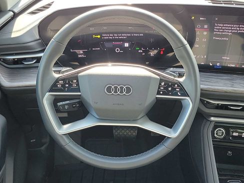 Certified 2025 Audi Q5 Premium Plus w/ Premium Plus AWD/4WD image 23